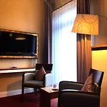 Kleiner Riesen فندق