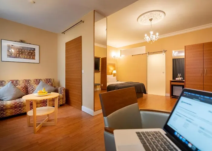 Kleiner Riesen Κόμπλεντς